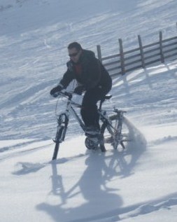 Descenso BTT nieve KtraK