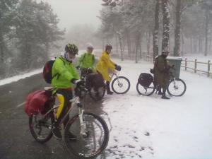 Peregrino bici invierno nieve