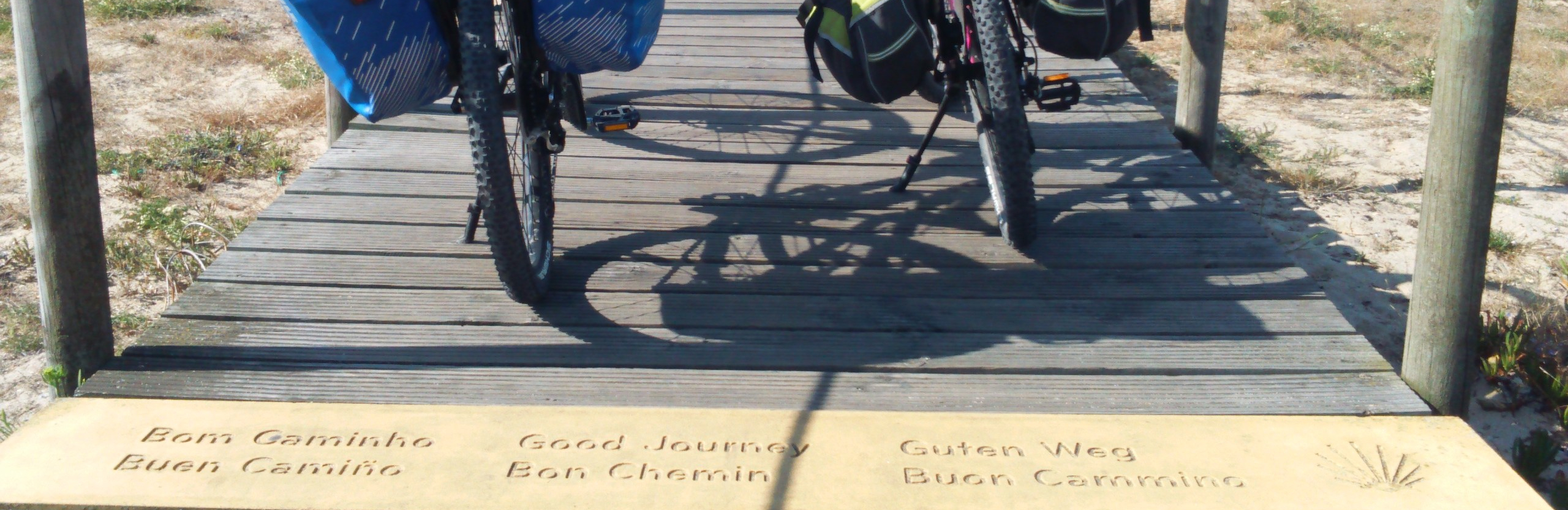 Bicicletas con alforjas para viajar de alquiler